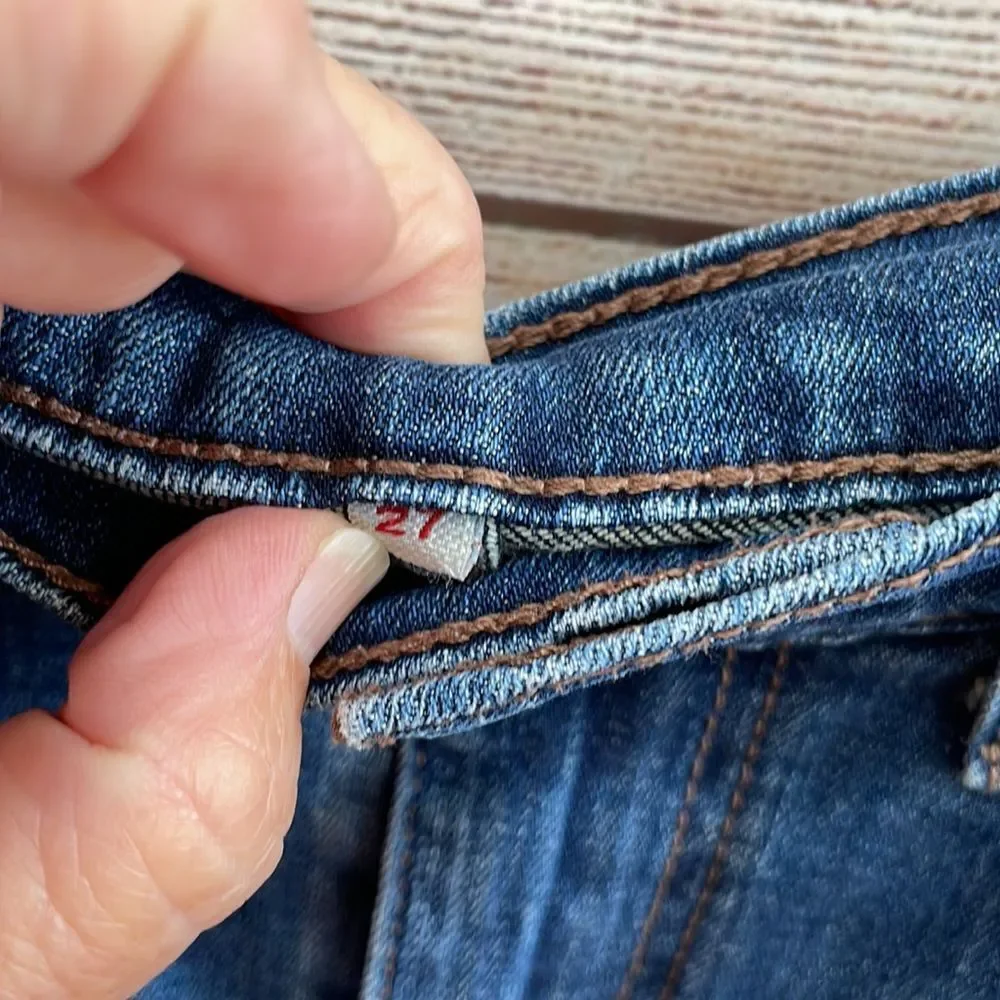 LEVI’S JEAN SHORTS‎ IN BLUE DENIM